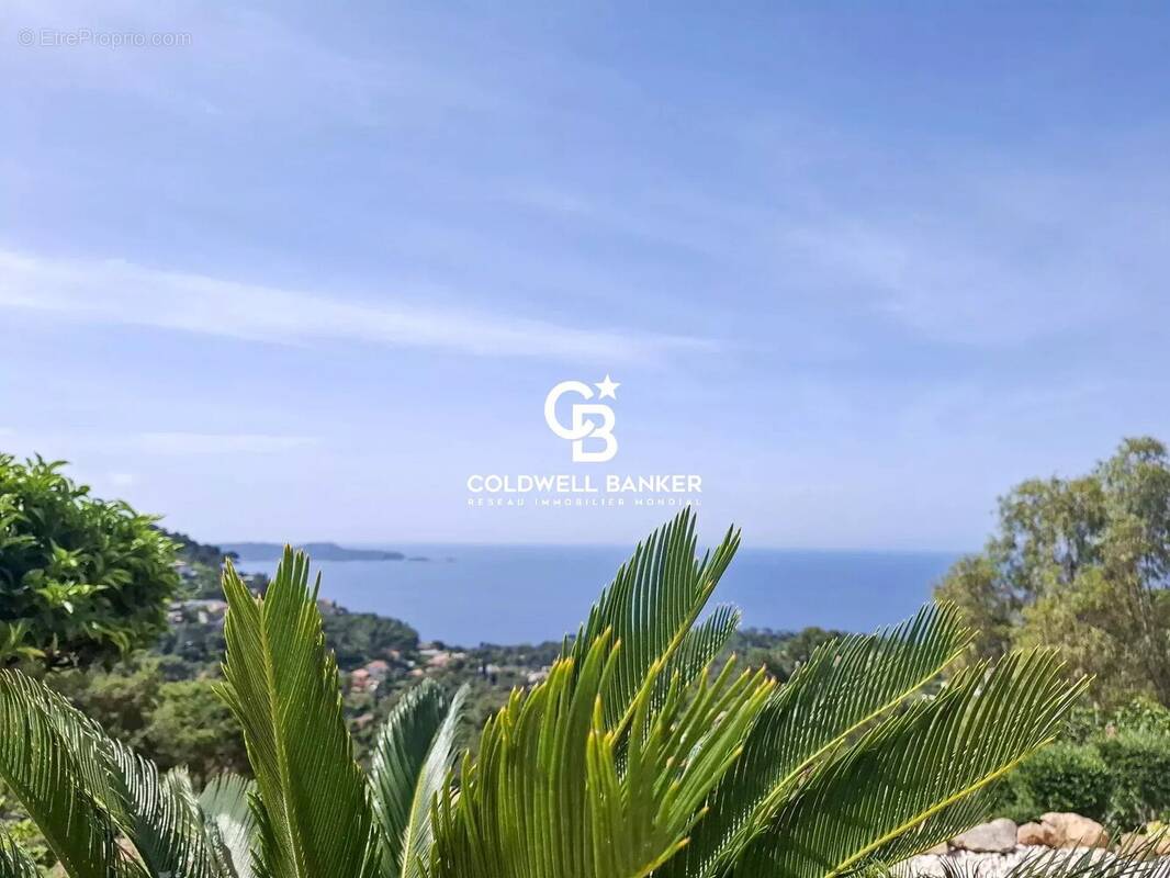 Maison à CARQUEIRANNE