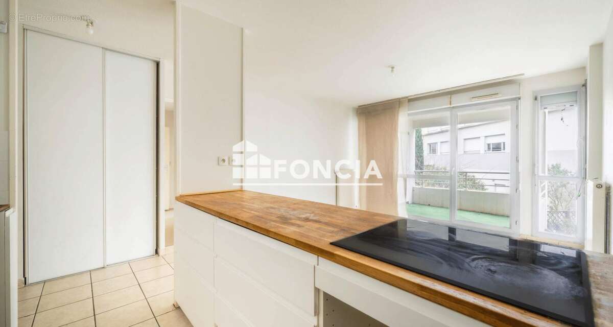 À Vendre – Bel Appartement T3 avec Terrasse, Stationnement et Piscine – Valence - photo 3