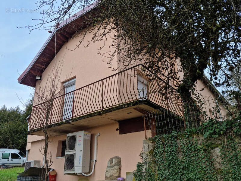 Maison à VILLARDS-D'HERIA