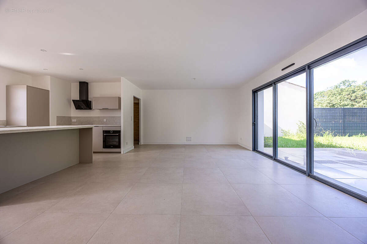 Maison neuve Surgeres / frais de notaire réduits - photo 9