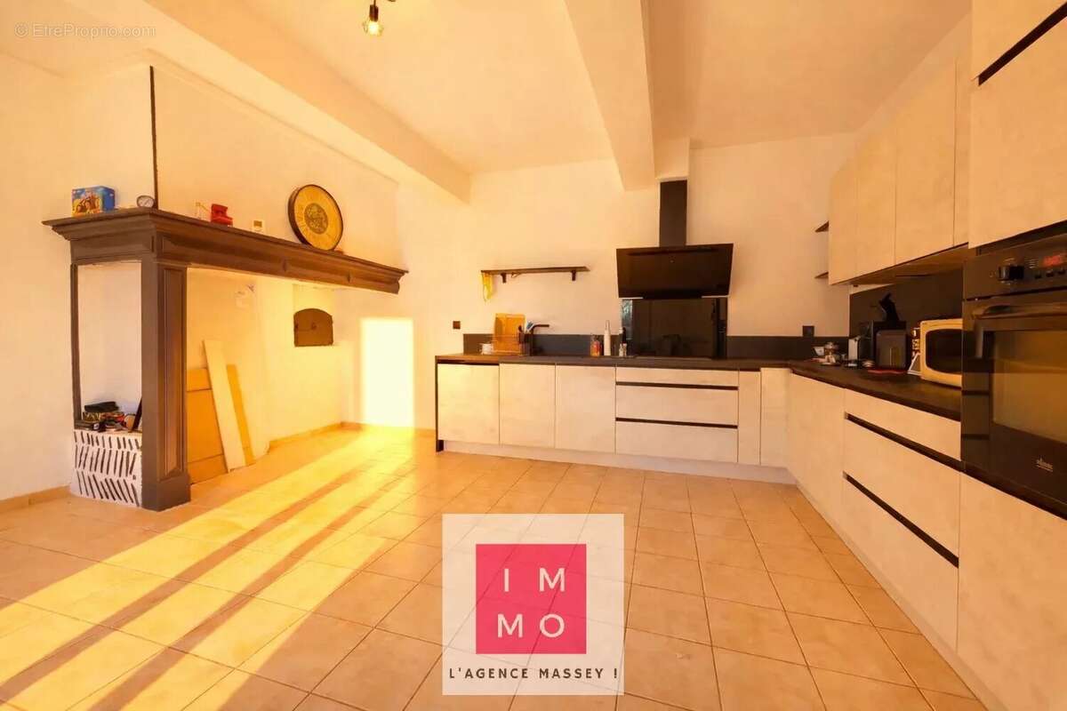 Maison à TRIE-SUR-BAISE