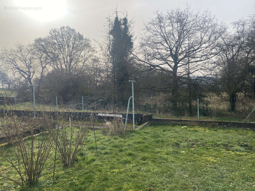 Maison à GRAND-CHARMONT