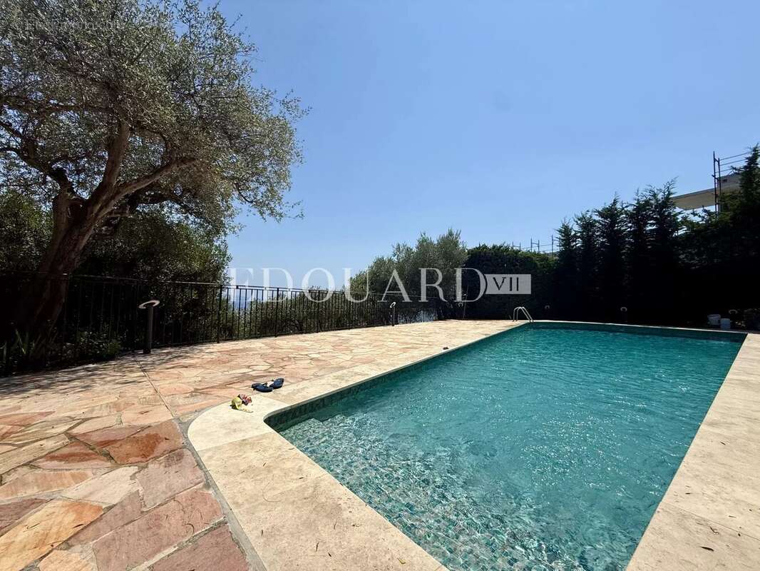 Somptueuse villa complètement rénovée avec piscine chauffée et splendide vue mer panoramique - photo 31