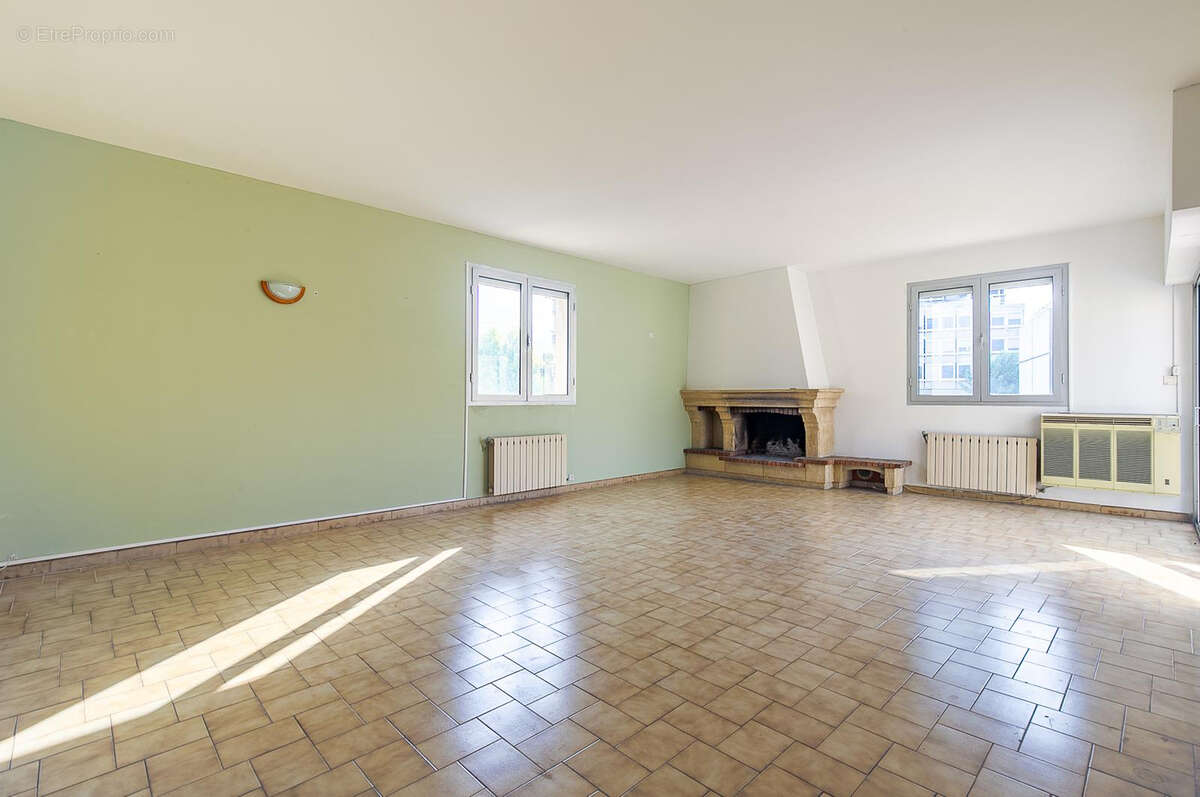 Appartement à MARSEILLE-9E