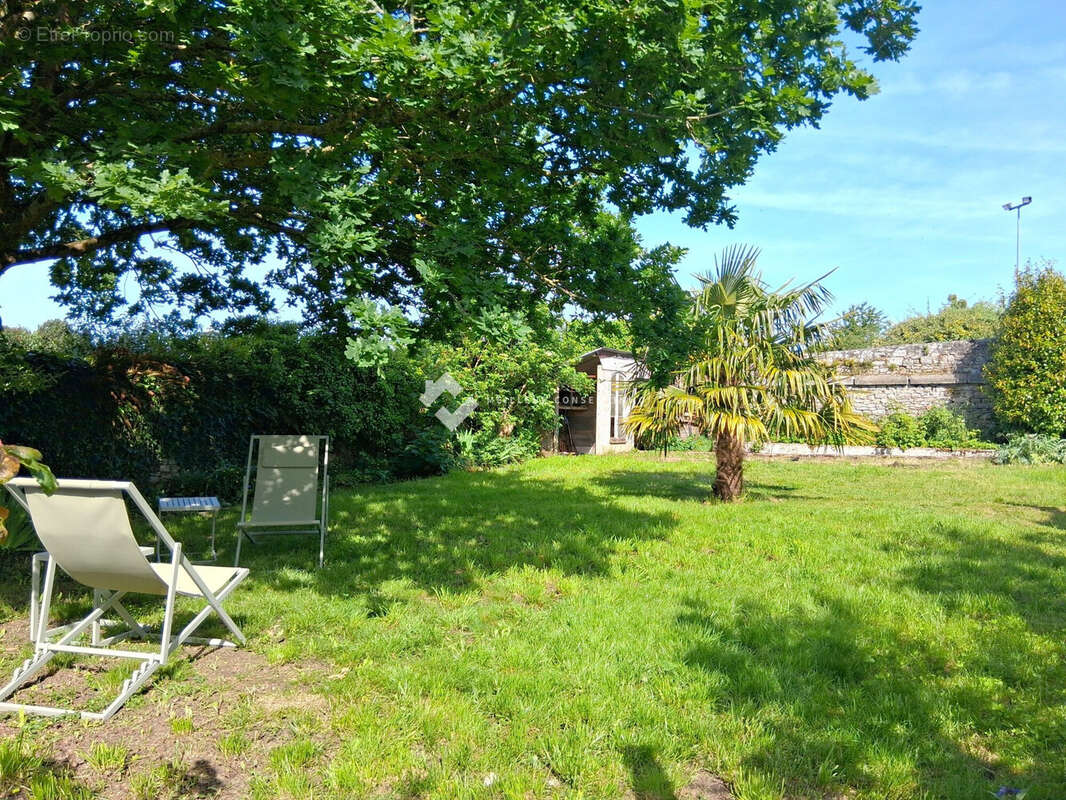 Maison à QUINTIN