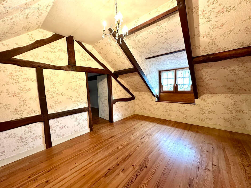 Maison à AUZOUVILLE-SUR-RY