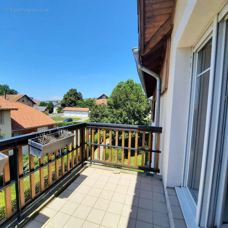 Balcon - Appartement à VILLY-LE-PELLOUX