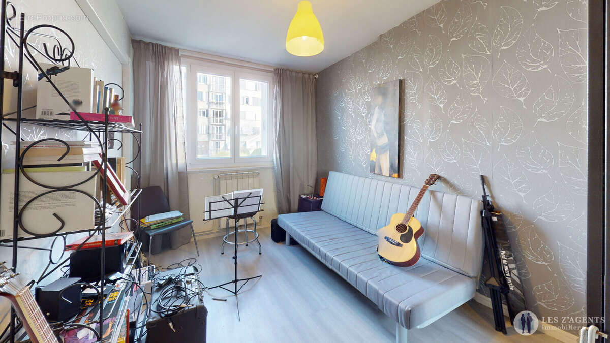 Appartement à SAINT-MARTIN-D'HERES