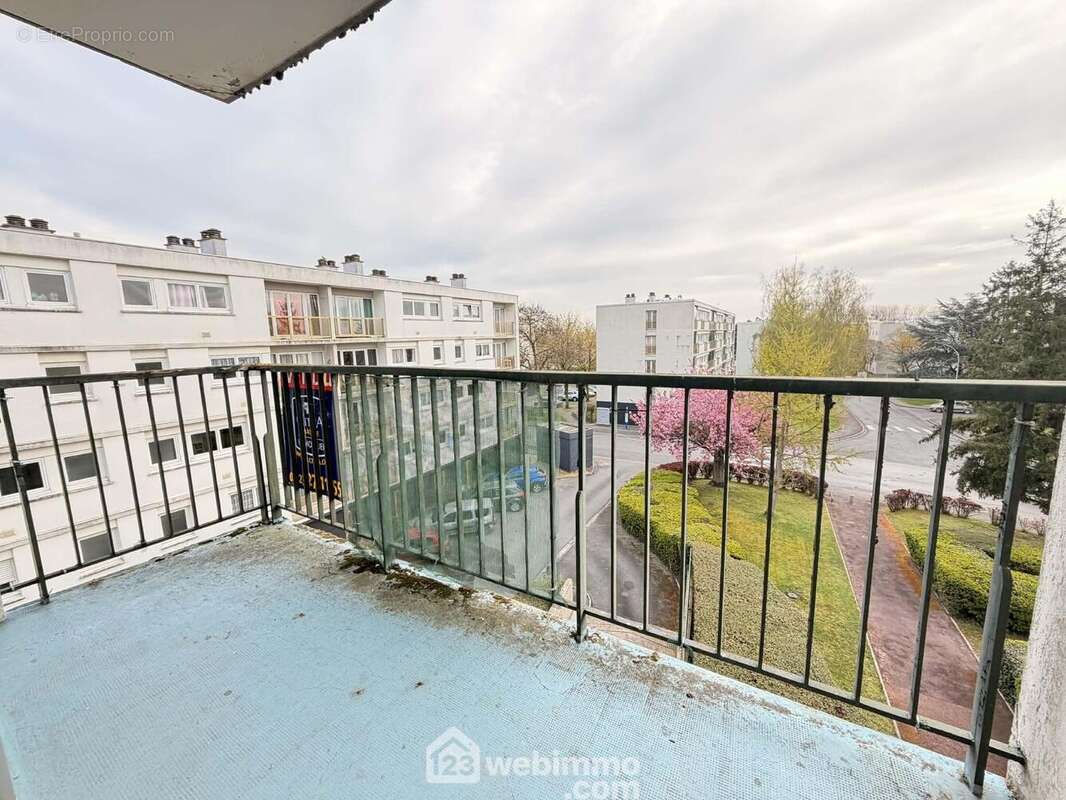Le balcon et sa vue dégagée - Appartement à LAON