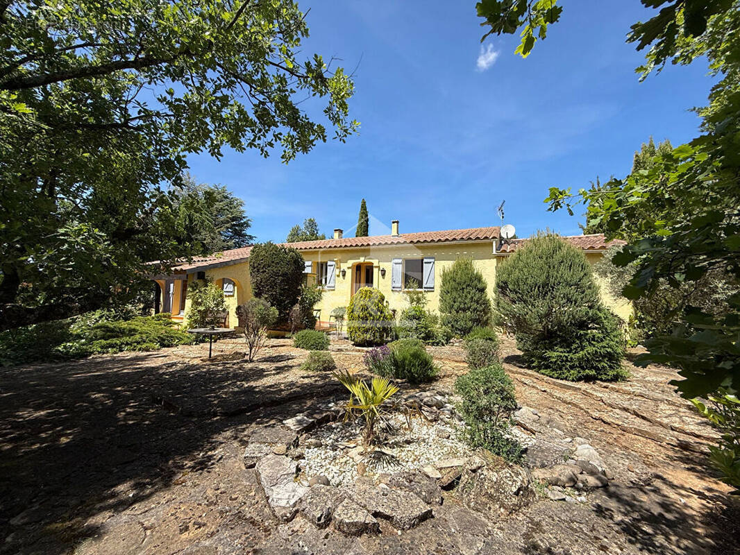 Maison à SAINT-MAXIMIN-LA-SAINTE-BAUME