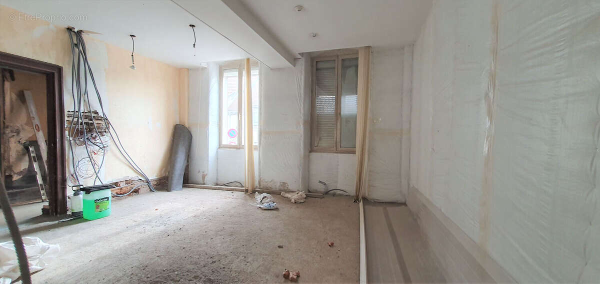 Maison ancienne avec vue Loire  - 10 pièces - Jardin - Grand potentiel, à rénover. - photo 5