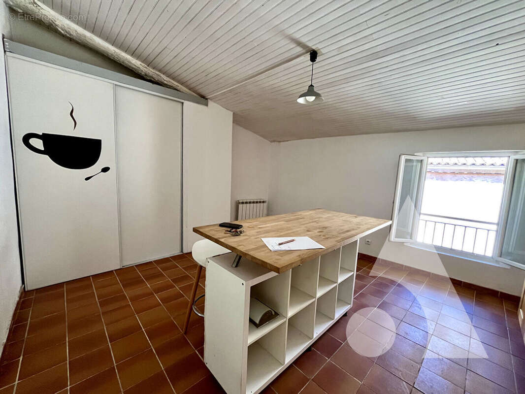 Appartement à ENTRECASTEAUX