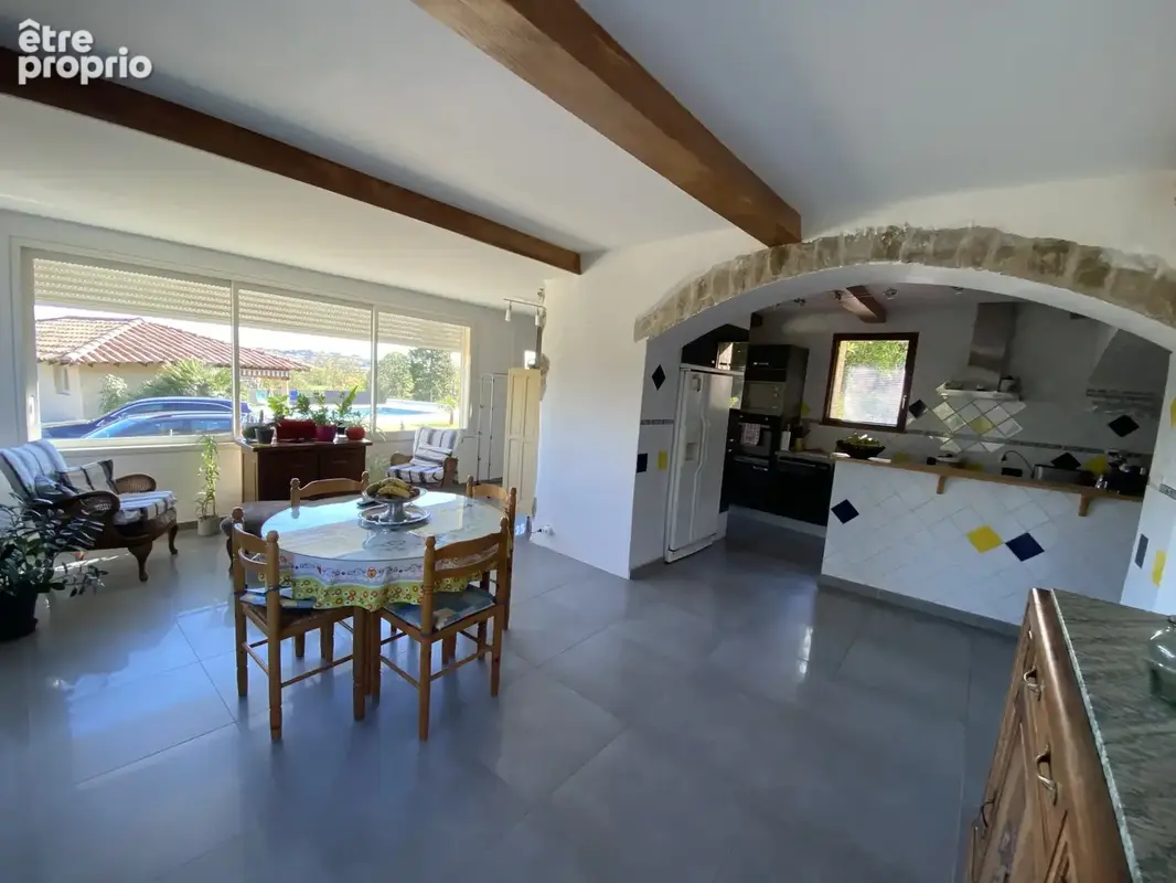 Sur les hauteurs d'Annonay, coquette maison en pierres avec vue et espace piscine. - photo 4
