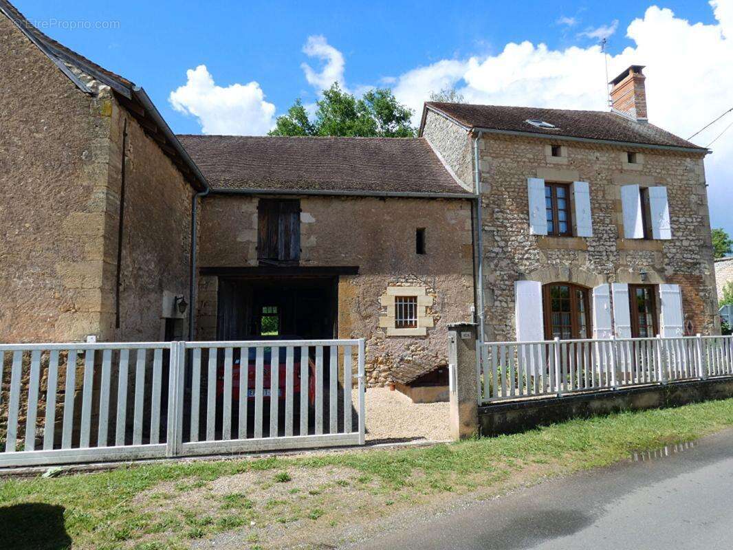 Maison 120 m2 / 4 chambres / grange / terrain 800m² - photo 4