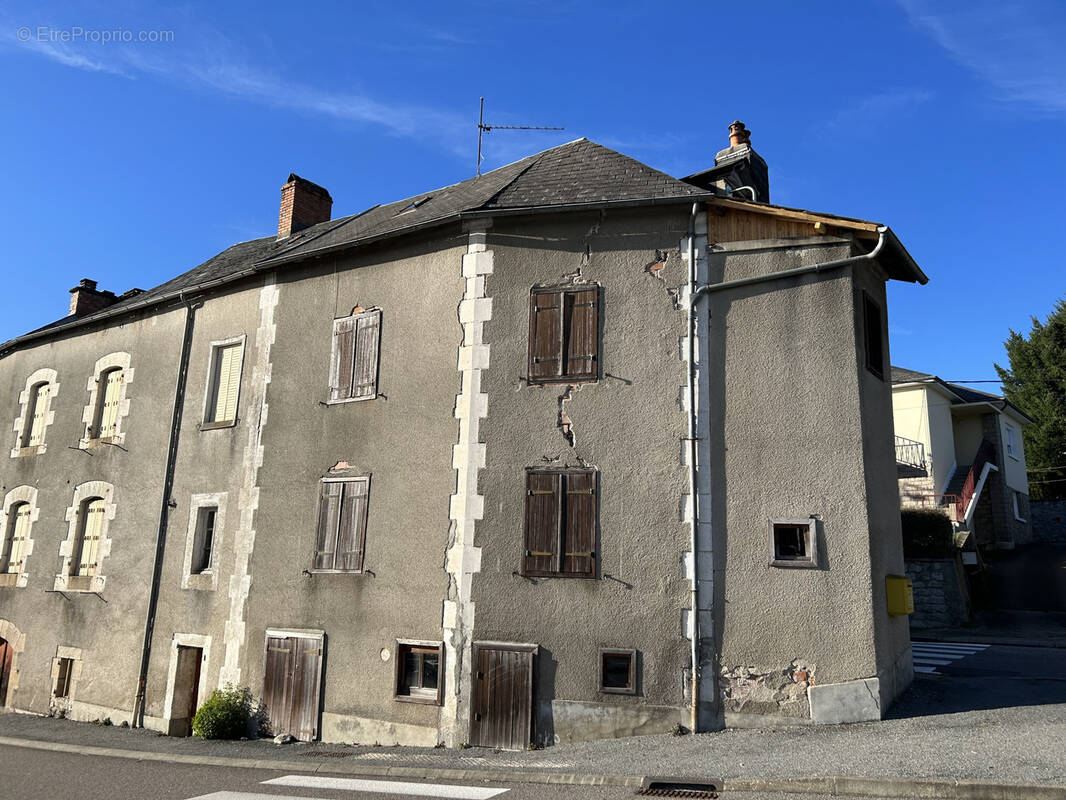 Maison à EGLETONS