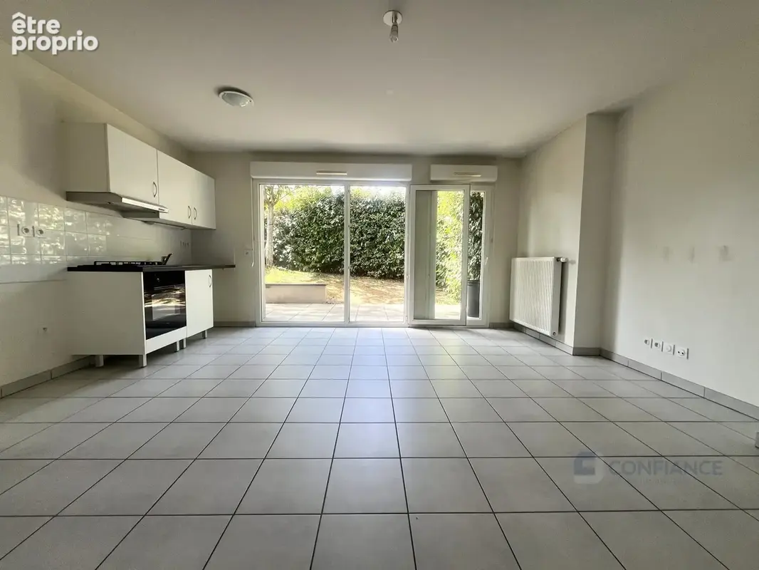 Appartement 3 pièces 57 m² à vendre à Decines-Charpieu (69150) - photo 2