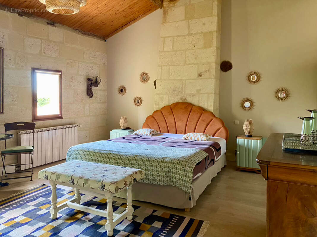 Maison à SAINT-EMILION