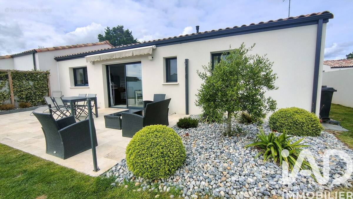Photo 1 - Maison à GROSBREUIL