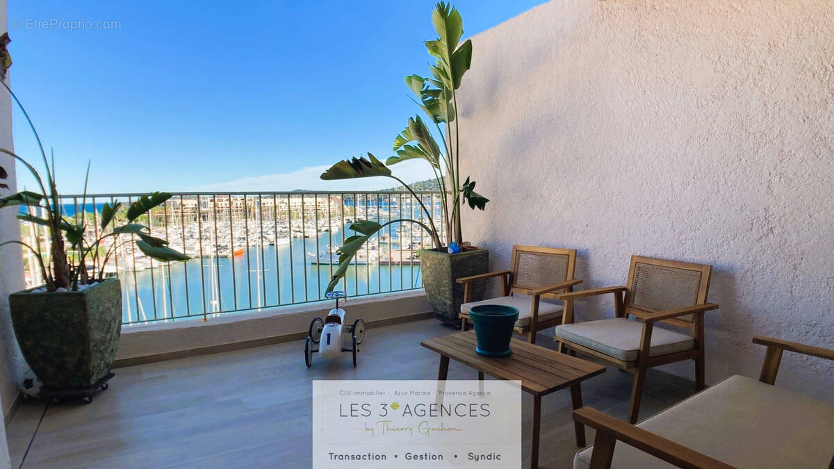 Appartement à COGOLIN