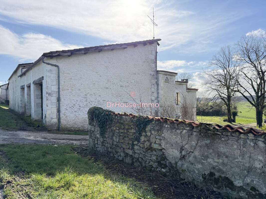 Maison à CHERVAL