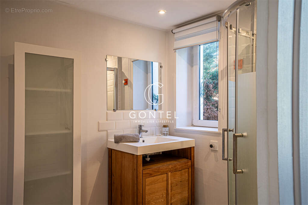 Appartement à SAINT-CYR-AU-MONT-D'OR