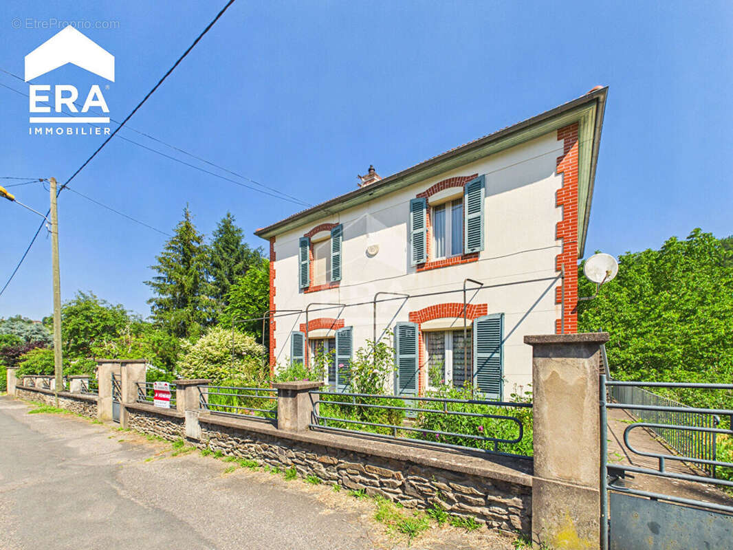 Maison à DECAZEVILLE