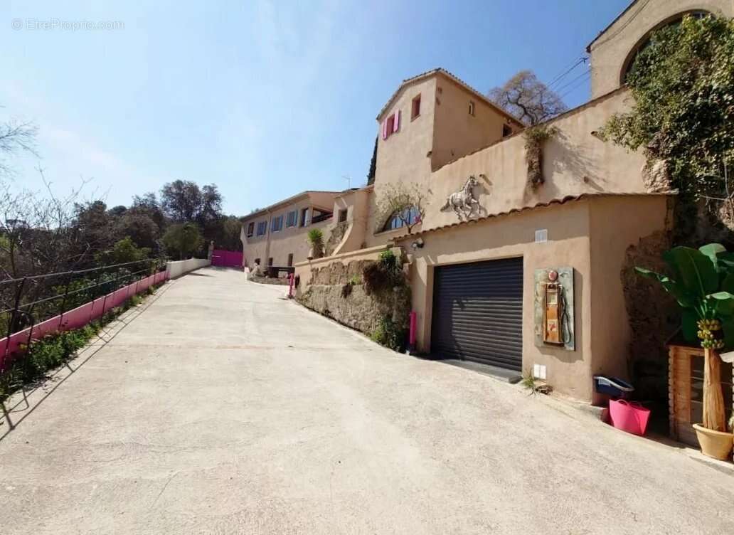 Maison à TRANS-EN-PROVENCE