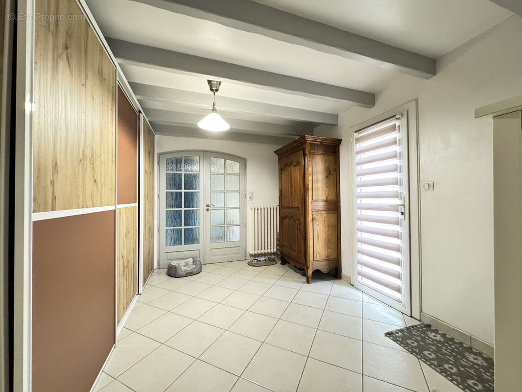 Maison à BARBEZIEUX-SAINT-HILAIRE