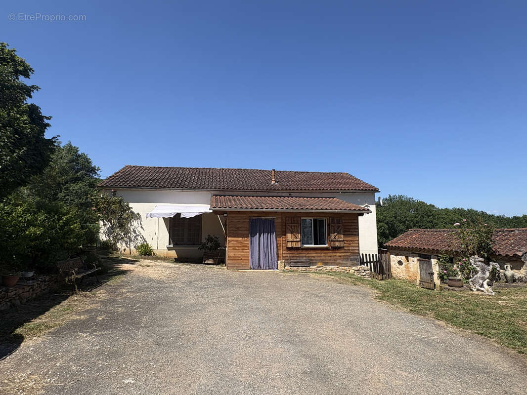 Magnifique corps de ferme en pierre avec vue imprenable   Lot (46) - photo 2