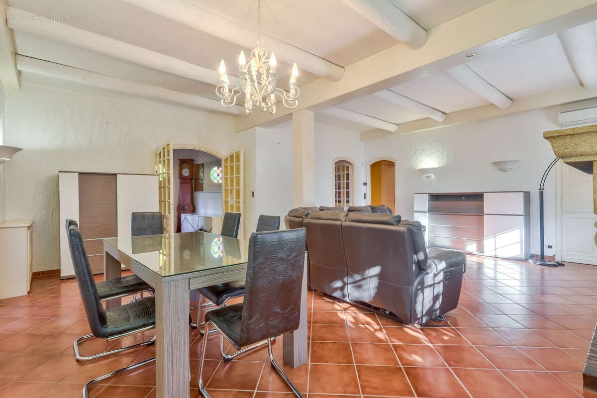 Maison à CAGNES-SUR-MER