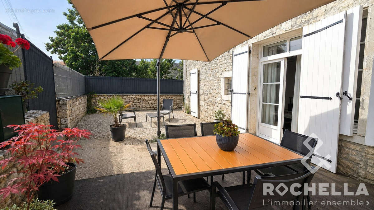 Maison 145 m² à La Villedieu  - photo 2