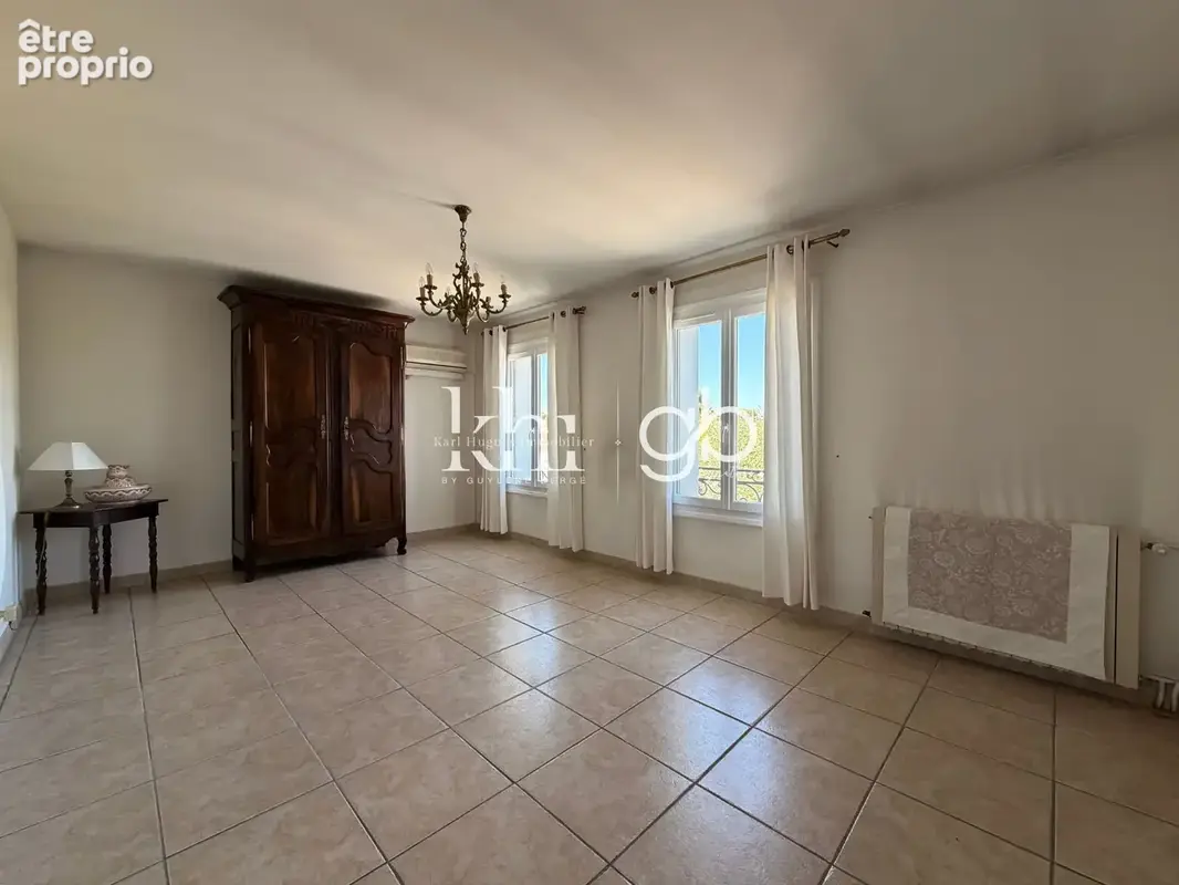 Maison familiale 272 m2 à JUVIGNAC (34990) - 5 chambres, piscine et garage - photo 9