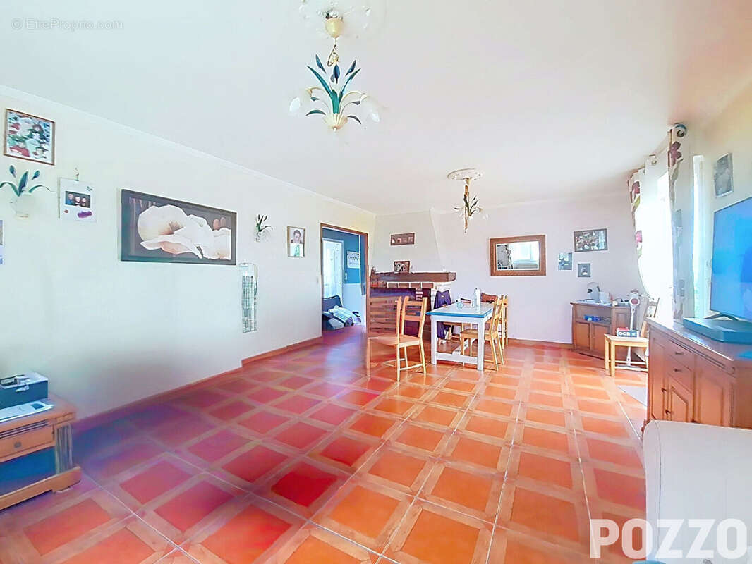 A  Vendre  Maison de 6 pp  Val D Arry   (14210) - photo 2