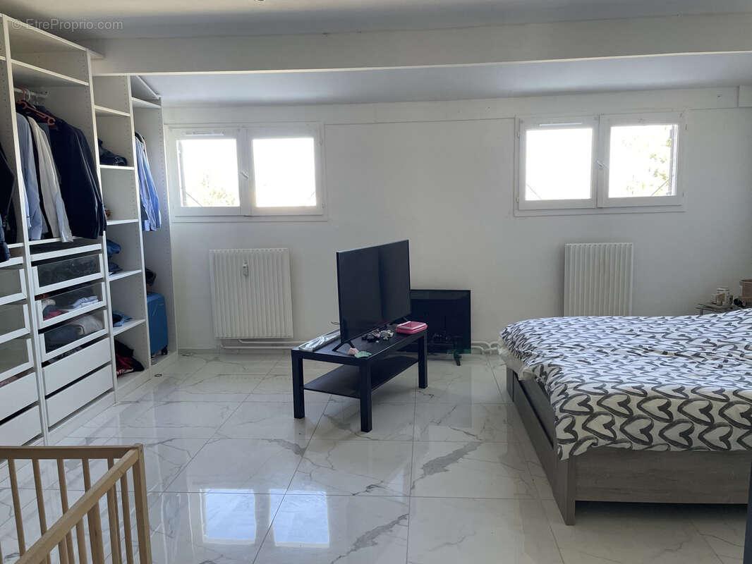 Appartement à ANDREZIEUX-BOUTHEON