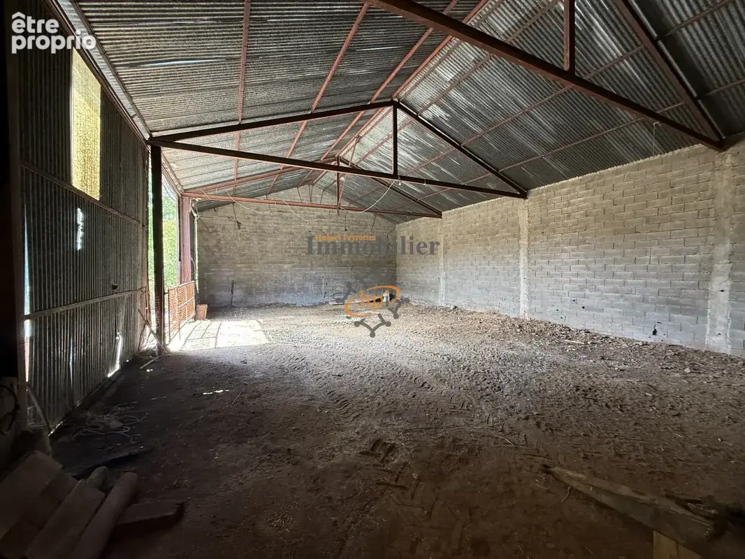 Vente hangar avec aire de stockage Saint Victor et Melvieu - photo 7