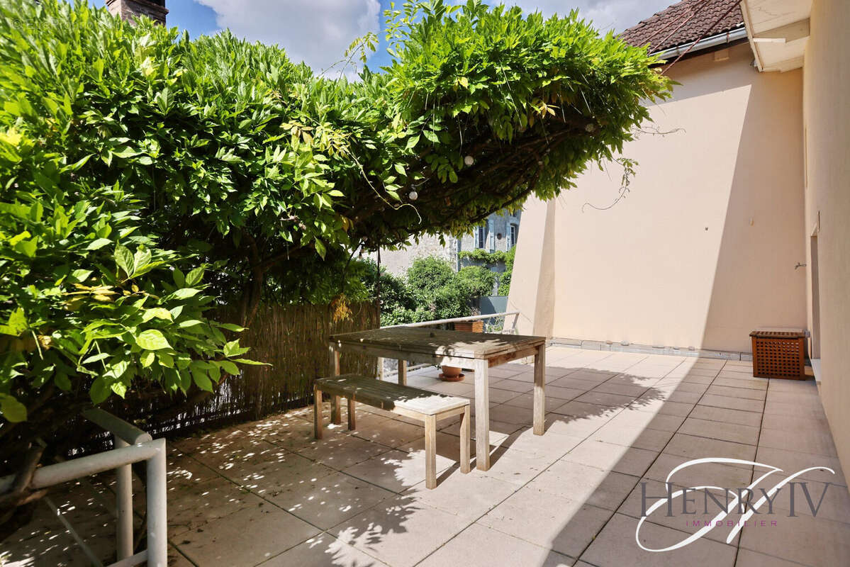 Maison à MEYLAN