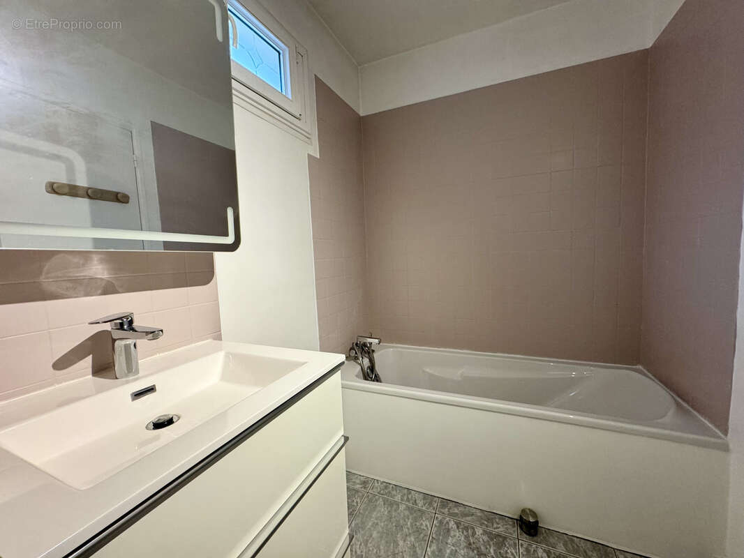 Appartement à LE PERREUX-SUR-MARNE