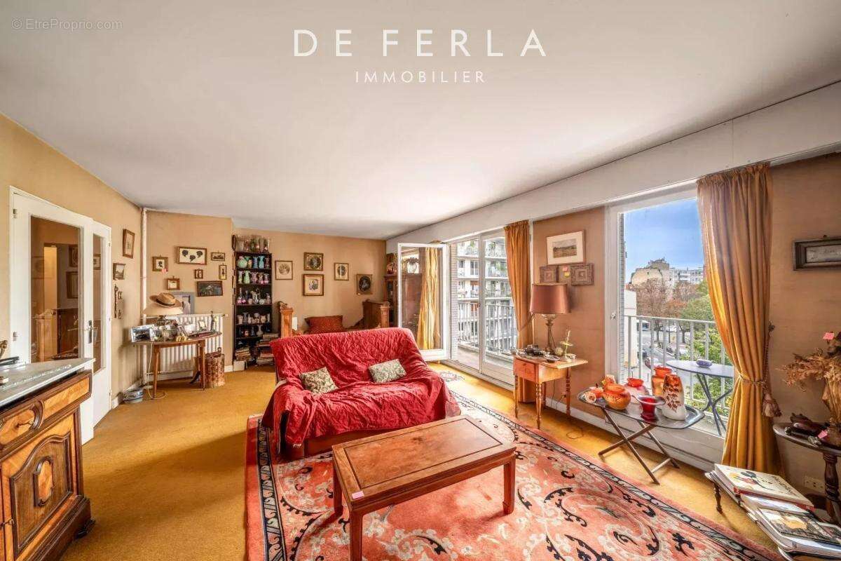 Appartement à PARIS-15E