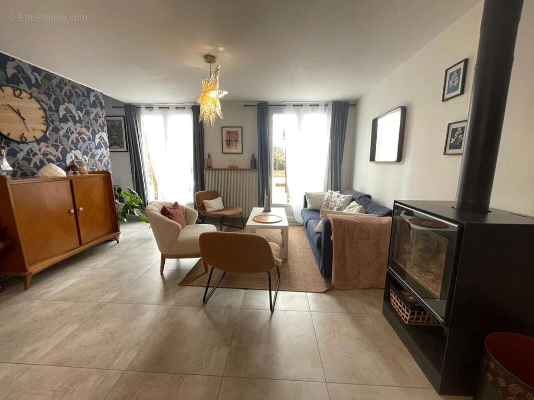 Maison à PLAIMPIED-GIVAUDINS