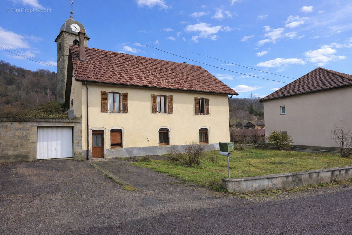 Maison à VYT-LES-BELVOIR