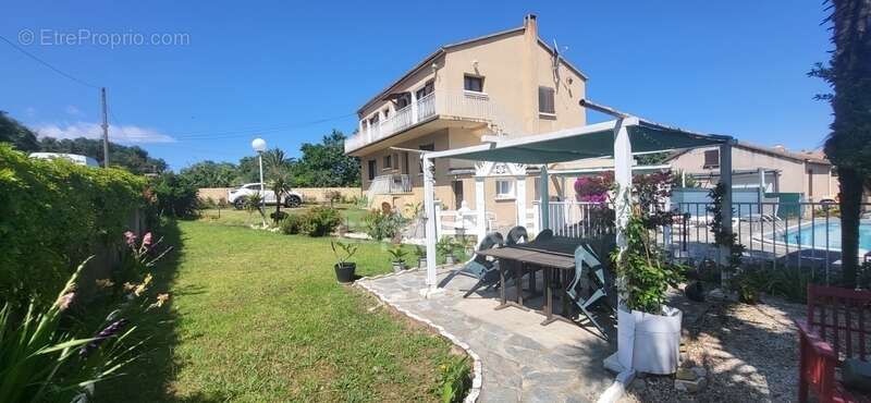 Maison à SANTA-LUCIA-DI-MORIANI