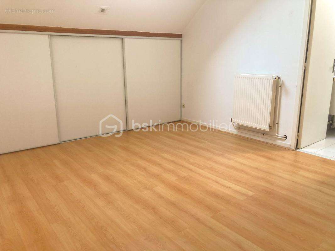 Appartement à MENNECY