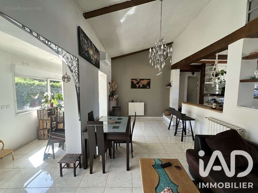 Maison 115 m² à Septemes-Les-Vallons  - photo 6
