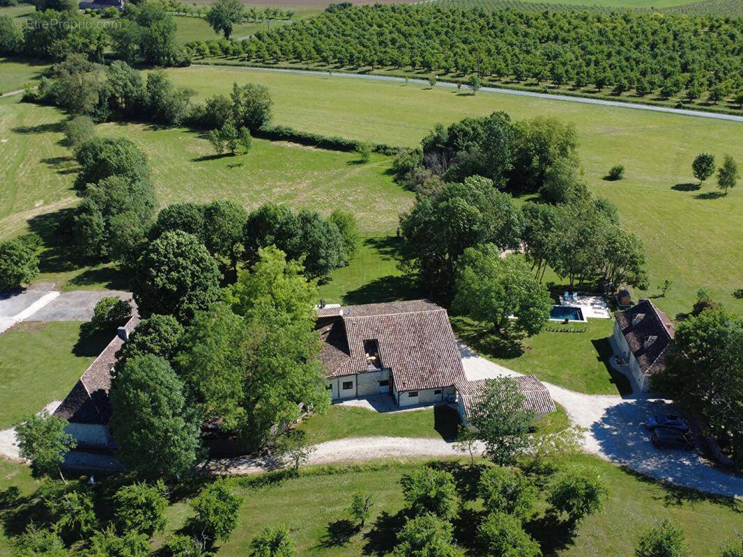 Maison à BEAUMONT-DU-PERIGORD