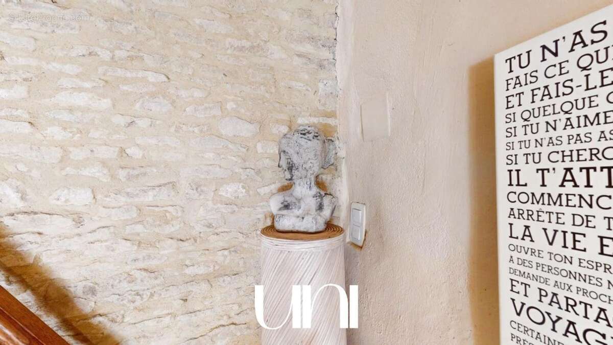 Maison 373 m² à Airan  - photo 10