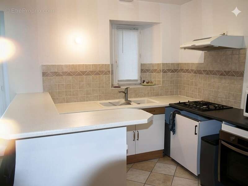 Propriete à vendre 8 pièces CHAMPAGNE (17) - photo 4