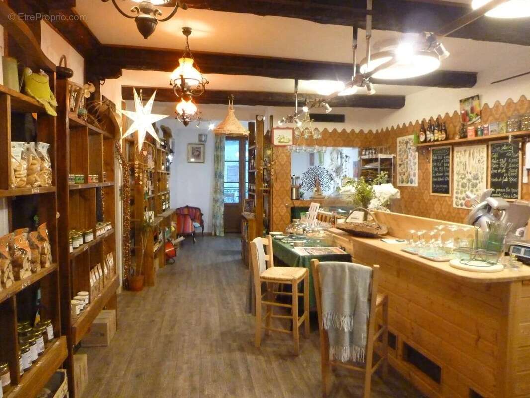 Commerce à ENTREVAUX