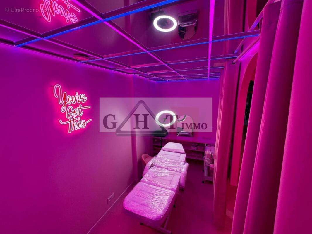 Commerce à PARIS-10E