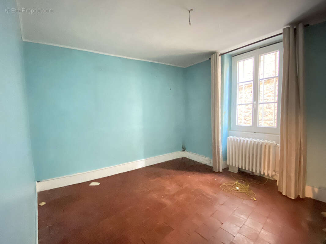 Maison en centre ville a lormes - photo 8