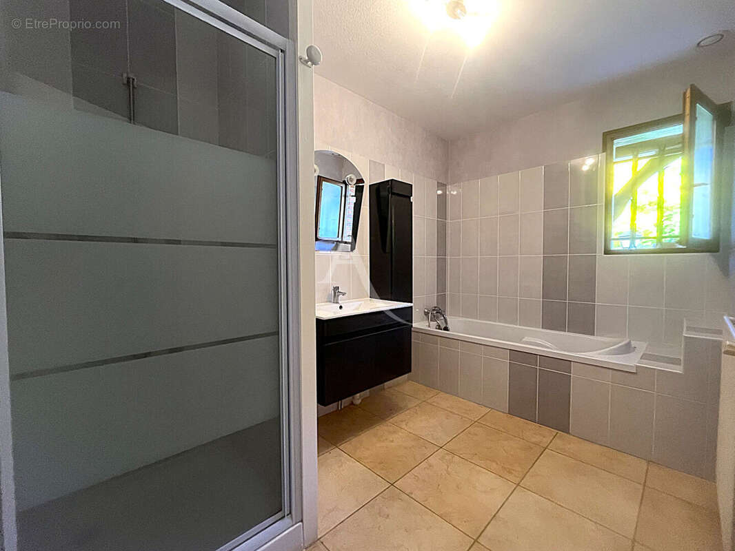 Maison à SAINT-GERVAIS-LA-FORET